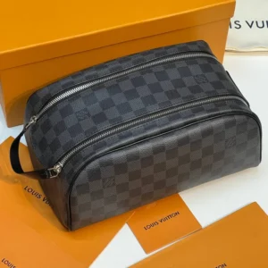 Косметичка Louis Vuitton