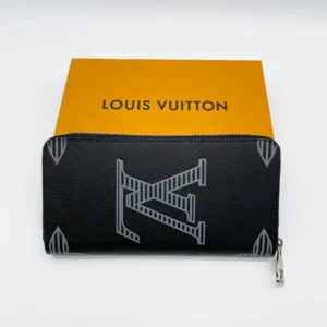Клатч Louis Vuitton 2