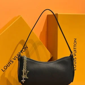 Louis Vuitton 24