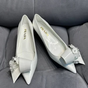 PRADA 8