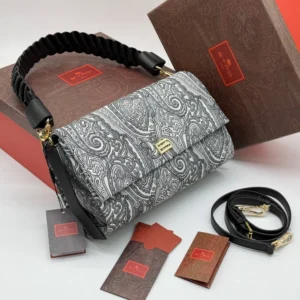 ETRO 11