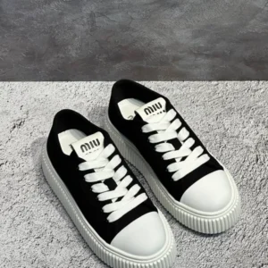 MIU MIU 12