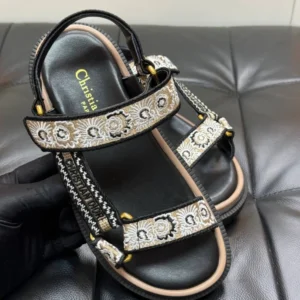DIOR 4