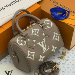 Сумка Louis Vuitton 404