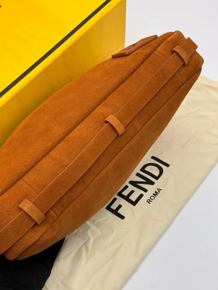FENDI 111 — Коричневый — дополнительный вид