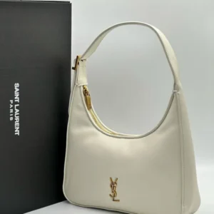 YVES SAINT LAURENT 11