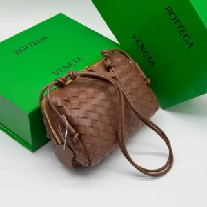 Bottega Veneta 30