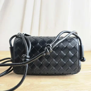 Bottega Veneta 39