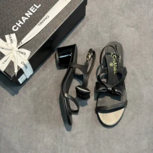 CHANEL 222
