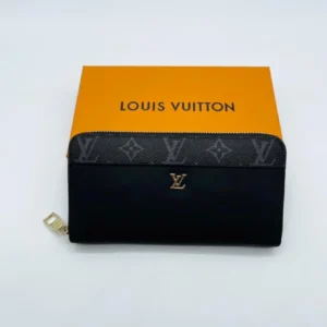 Клатч Louis Vuitton 12