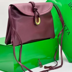 Bottega Veneta 21