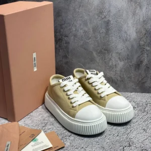 MIU MIU 13