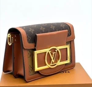 Сумка Louis Vuitton 676