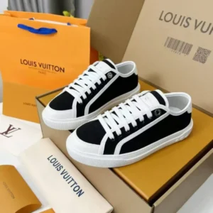 Louis Vuitton 13