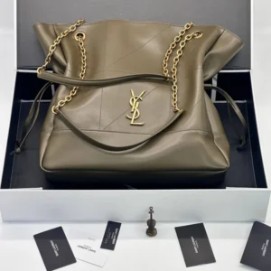 YVES SAINT LAURENT 7