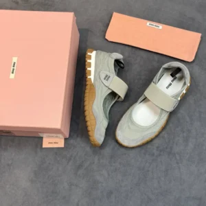 MIU MIU