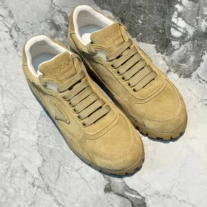 PRADA 10