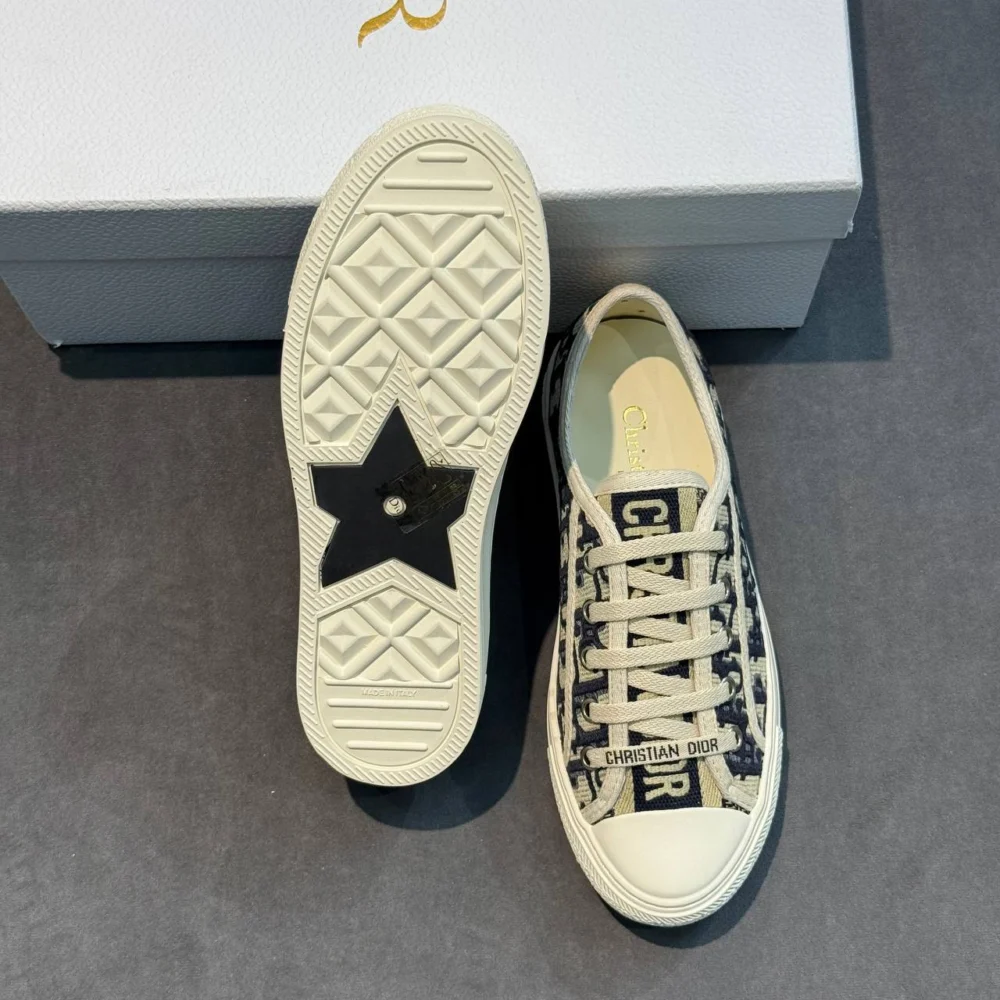 DIOR 18