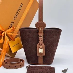 Louis Vuitton 00095