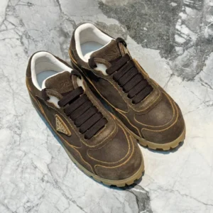 PRADA 12