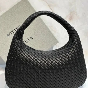 Bottega Veneta 17