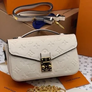 Louis Vuitton 11