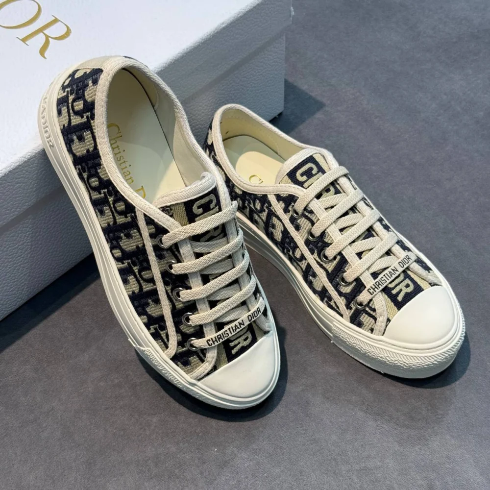 DIOR 18