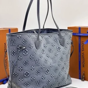 Louis Vuitton 19