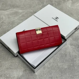 CHANEL 4