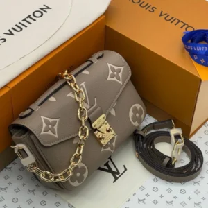 Louis Vuitton 2