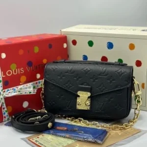 Сумка Louis Vuitton 896