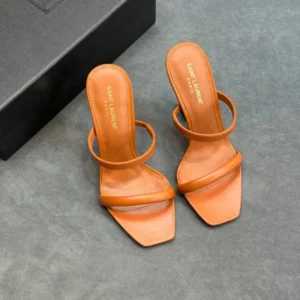 YVES SAINT LAURENT 5