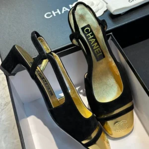 CHANEL 11