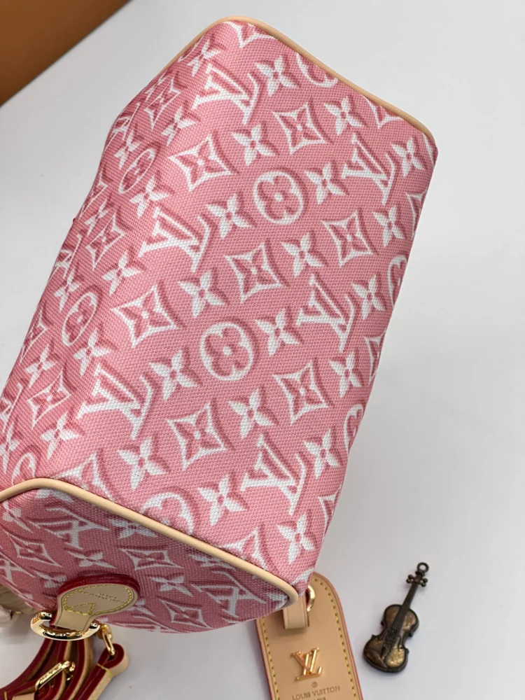 Louis Vuitton 000 — Розовый — дополнительный вид