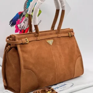 PRADA 15