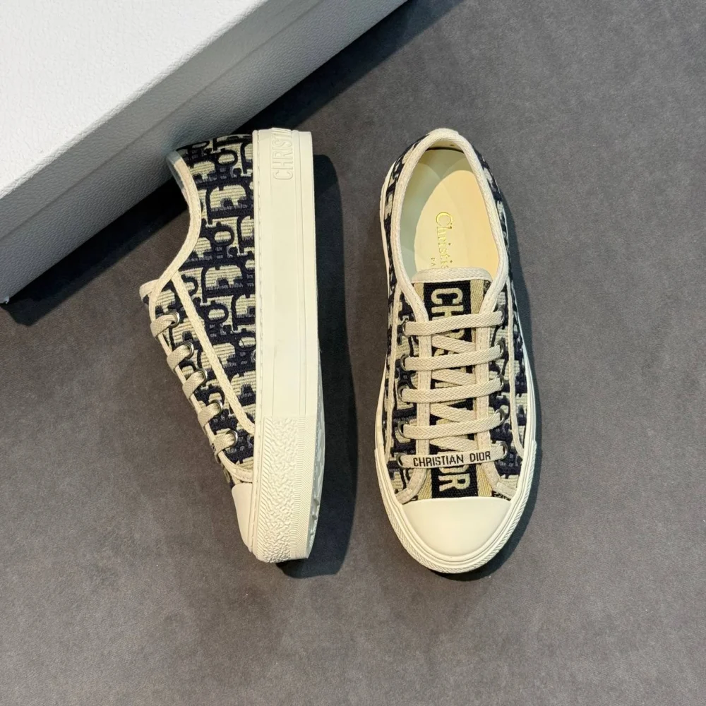 DIOR 18