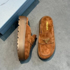 PRADA 17