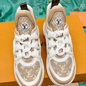 Louis Vuitton 8