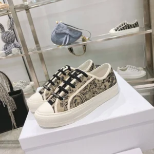 DIOR 11