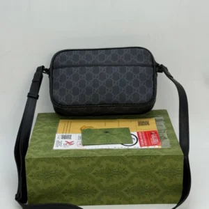 GUCCI 4