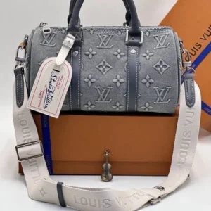 Louis Vuitton 28