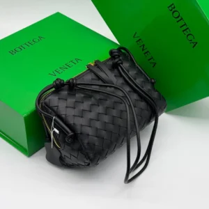 Bottega Veneta 28